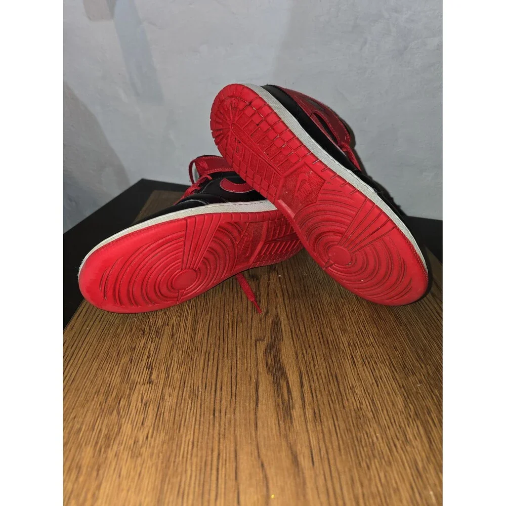 Nike Air Jordan 1 Mid GS 